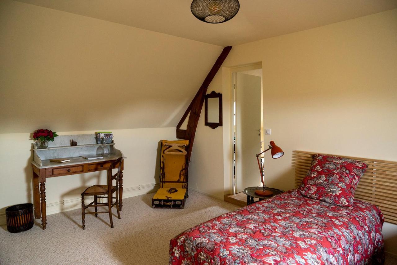 Chambre D'Hotes Chez Artiste Verrier, La Perriere - Perche ภายนอก รูปภาพ